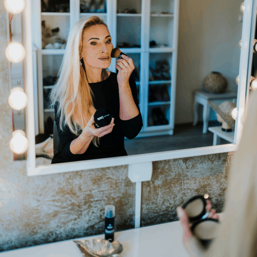 POST_Product _ Model_Colors_Mineral Powded _ Anti-aging Foundation